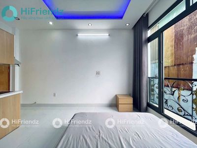 renting the sky-light-full interior-size Phú Nhuận-30 M2 window balcony