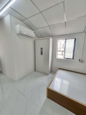 Rent floor room 305- Full Seven.
