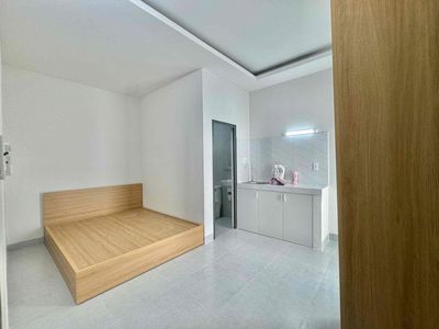 Rent a new apartment 100% away from the University of Panthem 10 P at Vườn Lài