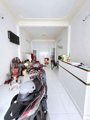 The full house is the Tô Hiệu 4x20 M, 2 stories, st, 5 bedrooms, 4 toilets, 18 million