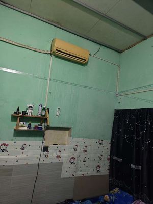 Let's rent out the original house.