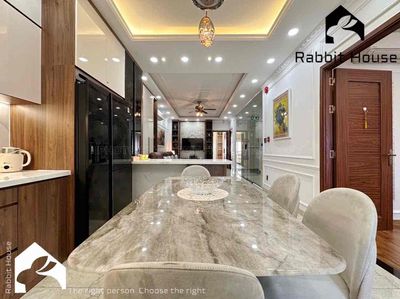 Master of three bedrooms, three bathrooms full of high-end furniture right in the docket's chain.