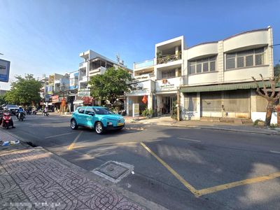 Rent a Tây Thạnh, Tân Phú. area 8 x25-one old floor-30 million