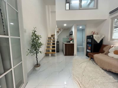 It's like two bedrooms, two bathrooms. Small security alley quiet. Near kcx ufm
