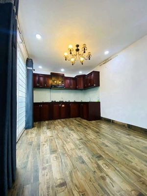 The 330 Lê Hồng Phong alley, District 10 Area: 5x7 meters Structure: 3rd floor 3 bedroom 4 toilets