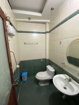 Zqz Room1, room 2 people at 3 million6 a month.