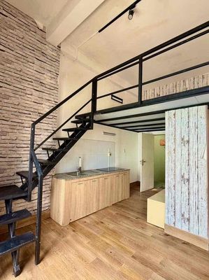 The super-sharp has 1 M8 balcony available.