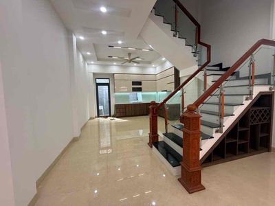 1 st 2th floor - newly built - Đỗ Xuân Hợp - 4 bedroom 5 toilets