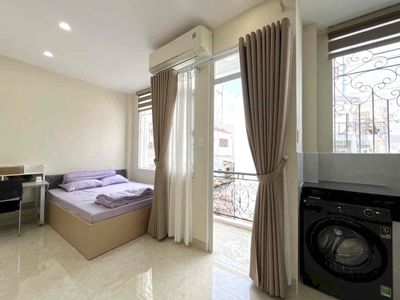 Master Studio Balcon 30 m.2 right in the top of the 3rd District Board Market
