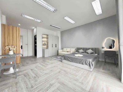 Opens the service apartment. 45 M2 is 100% new.