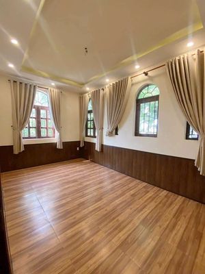 Rent a villa 1,000 M2 fun furniture at 12 million.