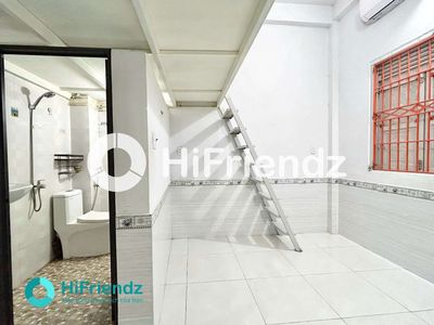 The elevator service apartment, secure immediately.
