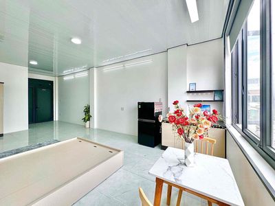 rent open windows to 35 M2 near the dedication university