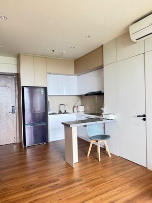 Rent a 1.20-pound bedroom full of Dlusso County 2.