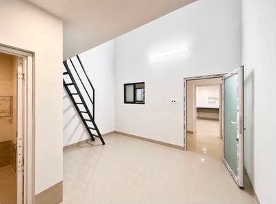 Rent room near university. Bank, spkt.