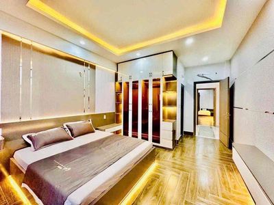 Rent 4 x24 Thạnh Lộc. It's a piece of furniture. It's worth 16 million.