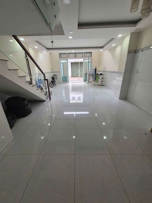 Renting four-story five-story bedroom 6 of the Y-ray bathroom hext Lê Trọng Tấn.