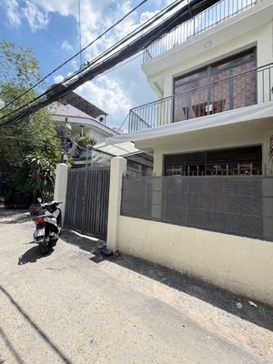 Renting 891 Nguyễn Kiệm-7-3 ft. 6 X15 M, 2nd floor, 3 bedroom 3 toilets