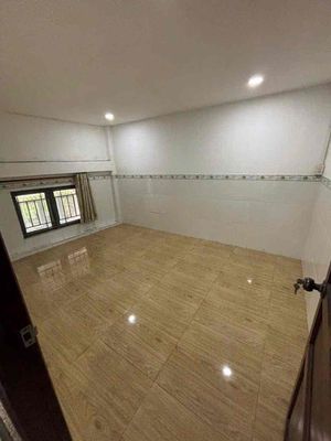 Rent 4 x 10, stay -kd, 2 bedrooms