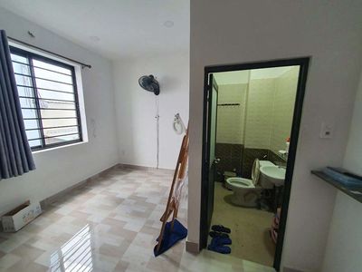 Women's room. near university vl cs3