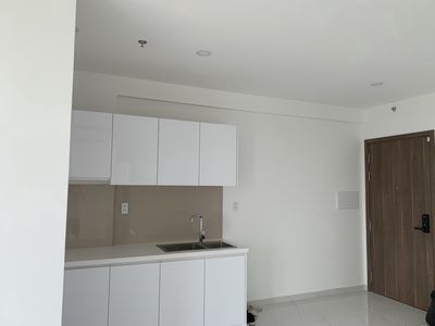 Rent a room full of furniture, plus a 500-km gift.