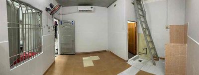 The front row of Số 3 Street -- there's air conditioning.