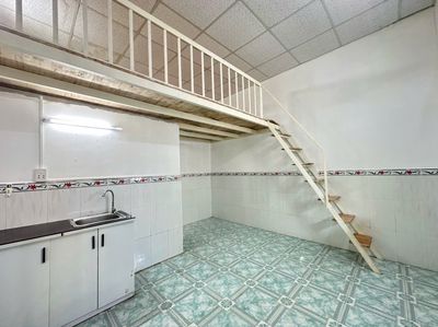 30 M2 right on the Y bridge, college, 5th District, 5 minutes.