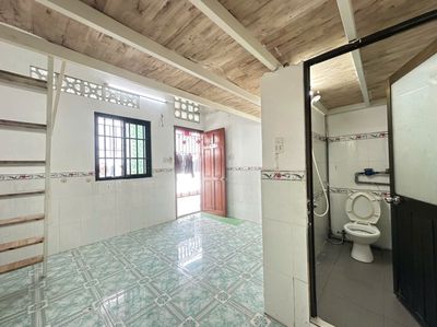 30 M2 right on the Y bridge, college, 5th District, 5 minutes.