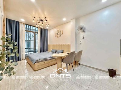 The downtown apartment is 40 meters of furniture near the City Market, Metro.