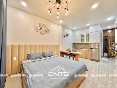 The downtown apartment is 40 meters of furniture near the City Market, Metro.