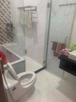 Rent one kdd right across the kaen mall 6 x 20 - 4 - 7 - 8 bedroom 8 - 42 million