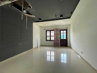 Thảo Điền, District 2 (5 x20 m) - 4 stories. It's 45 million a month.