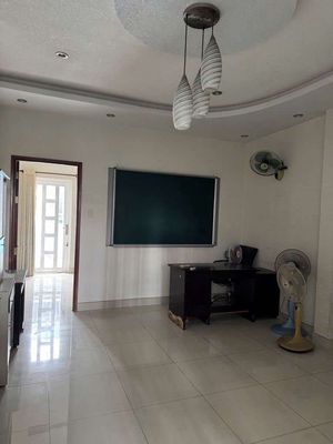 20 million a month -- four-story bedroom, five Phan Chu Trinh toilets, Bình Thạnh, 4403 meters.