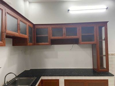 We'll rent the P.B. House. Ten x five a foot. One floor, three ws for eight million refrigerators.