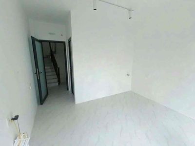 The original-Terrel-2-story apartment all the way to the market, Mrs. C!