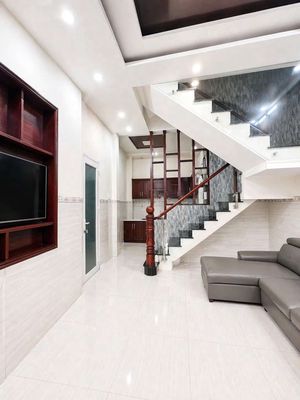 1 st floor 2th floor +st right in the middle of the bronze, Linh Tây. Organisation