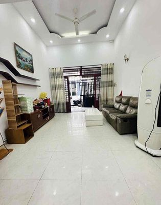 House 1 .1 .2 second floor bedroom 2 toilet 4 x14 m Street 7Z0 district 7