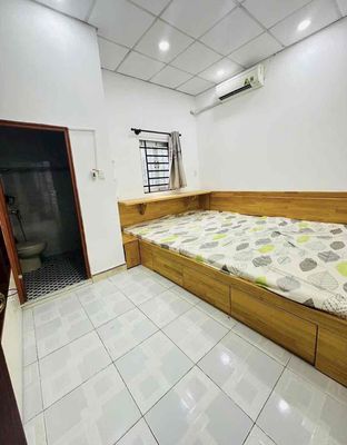 House 1 .1 .2 second floor bedroom 2 toilet 4 x14 m Street 7Z0 district 7