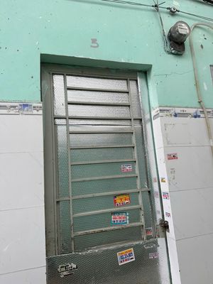 Rent the Phước Long B on 147.