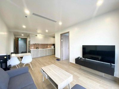 High School Services apartment, full Nthx.