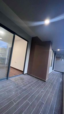 Rent a Mizuki Park garden. Two bedrooms. Two toilets. It's 12 million.