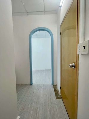 Go to the service apartment