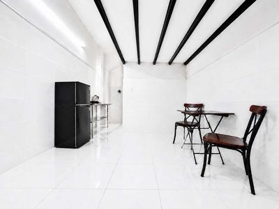 30 M2 hotels hold 1 M9, even Lê Văn Sỹ student prices