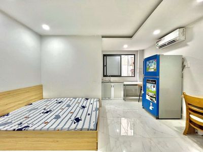 The sky window studio is wide enough furniture to kill the peace district 11