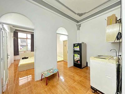 Rent two bedrooms. 50 meters. Four-three cars near Li.