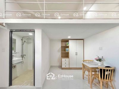 The new service apartment is wide open, open window security, where it's close to huit.