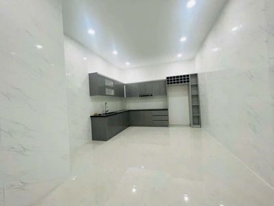 The Sư Vạn Hạnh-4x17-6 bedrooms is available.