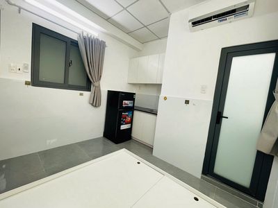The studio is full of furniture at a treatment stop - elevator