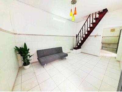 Rent an alley house in front of 38/Hoàng Văn Thụ, old Phú Nhuận