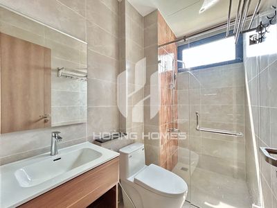 Rent a new apartment near global City.